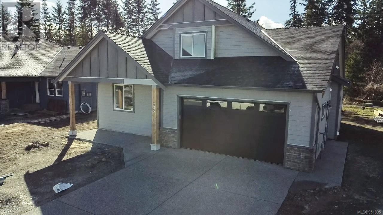 725 Salmonberry St, Campbell River, British Columbia  V9H 0G1 - Photo 2 - 951895