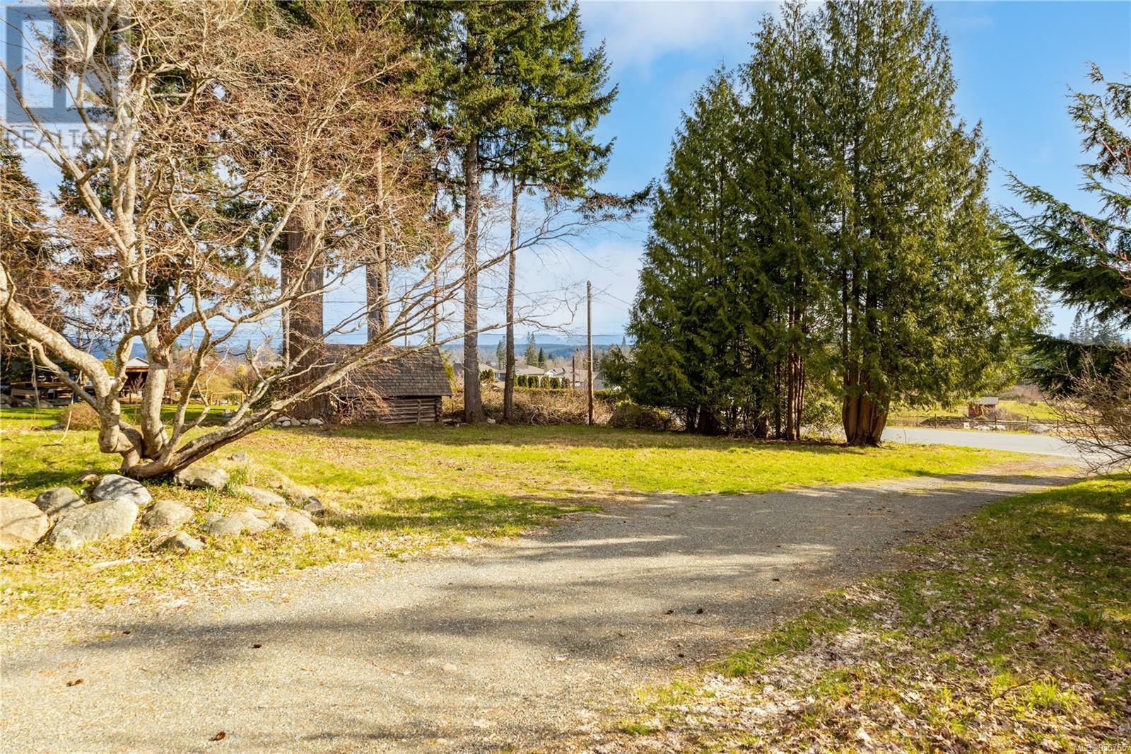 476 Old Petersen Rd, campbell river, British Columbia