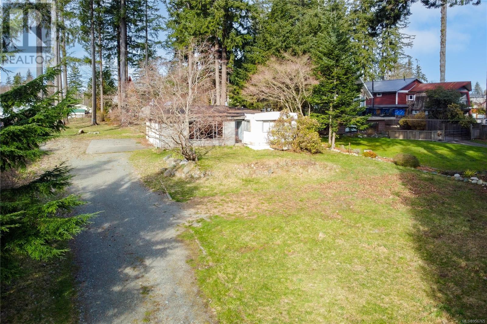 476 Old Petersen Rd, Campbell River, British Columbia  V9W 3M9 - Photo 2 - 956765