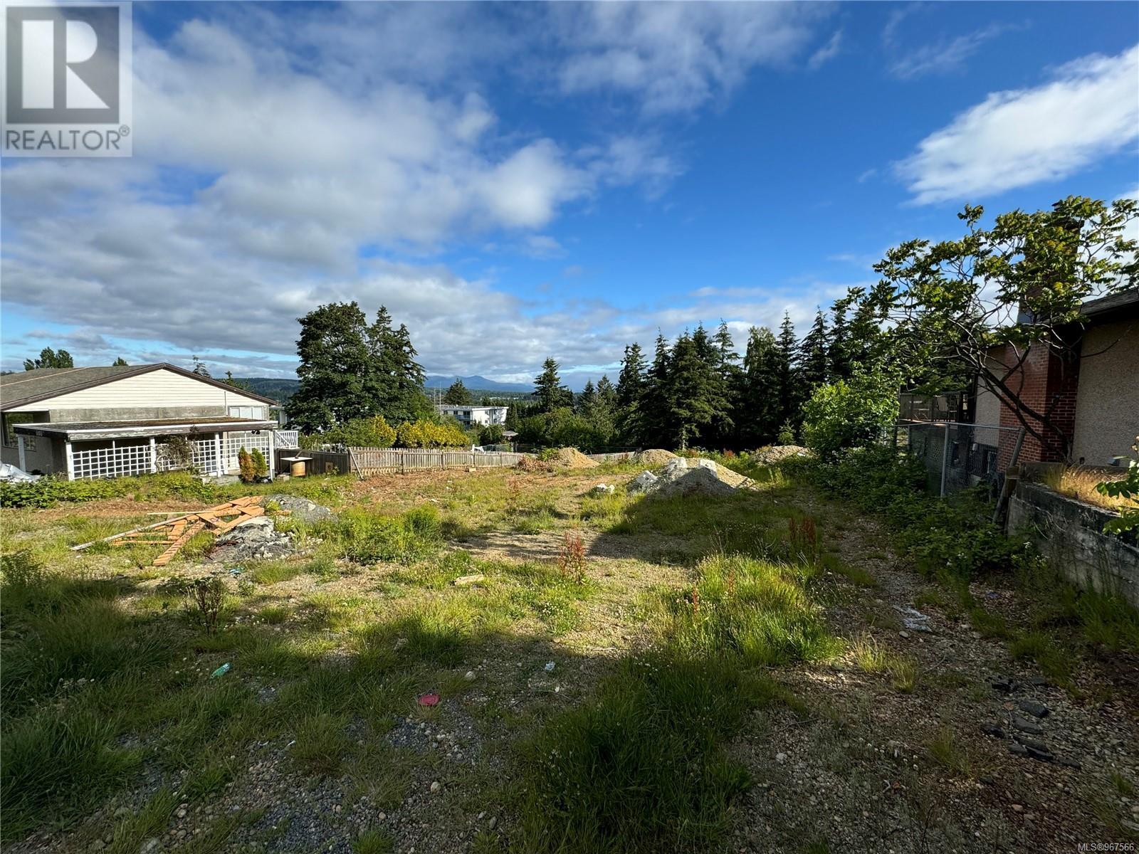 660 8th Ave, Campbell River, British Columbia  V9W 4A8 - Photo 1 - 967566